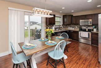 2884 Park Place, Norwalk, IA 50211