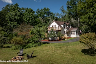 68 Country Club Rd, Ellenville, NY 12428