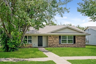2654 Hartford Ln, Lancaster, TX 75134