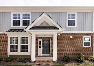 1013 Robinson Rd Unit B, Suffolk, VA 23434