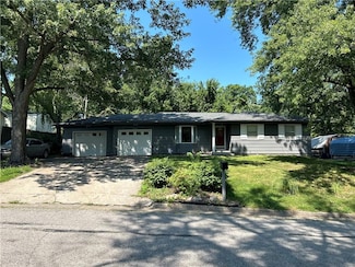 2624 Broadway Terrace, Leavenworth, KS 66048