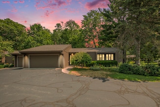 849 Brook Village Ct Unit 12, Holland, MI 49423