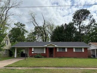 749 River Oaks Dr, Shreveport, LA 71104
