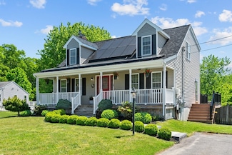 20 Earl St, Acushnet, MA 02743