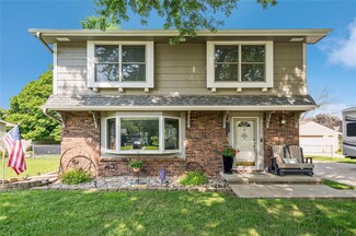 1218 NW Beechwood St, Ankeny, IA 50023