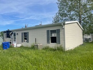 11281 S Ridge Rd, Galveston, IN 46932