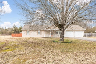 290 Sage Brush Ln, Rossville, GA 30741
