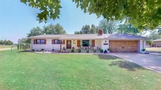 1948 Hillcrest Dr, Goddard, KS 67052