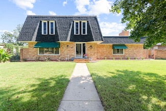 619 Briarcliff Rd, Salina, KS 67401