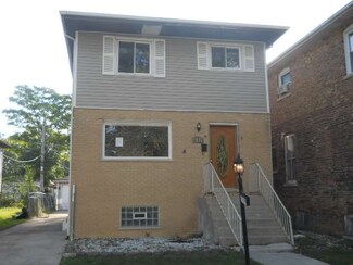 12535 S Honore St, Calumet Park, IL 60827