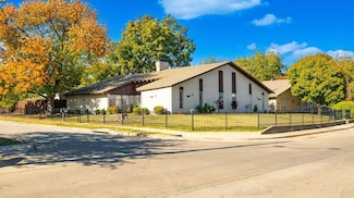 13351 Kit Ln, Dallas, TX 75240