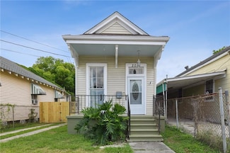 2018 Adams St, New Orleans, LA 70118