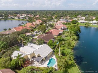 9441 Hollyhock Ct, Davie, FL 33328