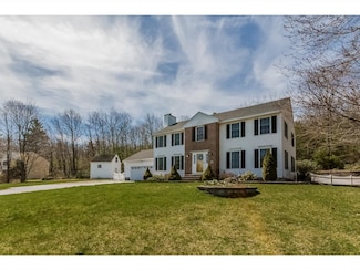 50 Laurel Crest Dr, Brookline, NH 03033