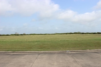 3348 Bay Point Dr, Palacios, TX 77465
