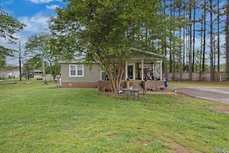 102 Sam Cir, New Market, AL 35761