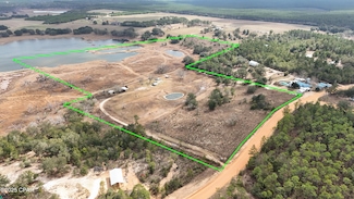 2303 Radcliff Cir, Chipley, FL 32428