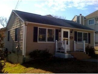 25 Owen Ave, Somerset, MA 02726