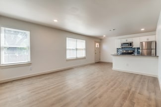1001 N Crawford St Unit B1, Dallas, TX 75203