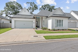 308 Manor House Ln, Lafayette, LA 70507