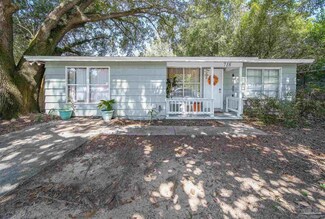 718 Belair Rd, Pensacola, FL 32505