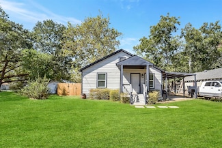 307 Penick Rd, Waller, TX 77484