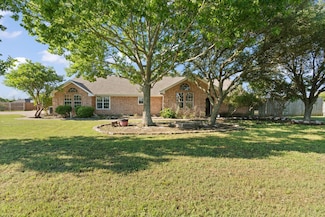 416 E Vaughn Rd, Cleburne, TX 76031