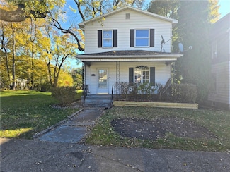 705 S State Line Rd, Sharon, PA 16146