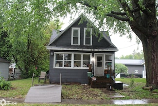 311 14th St SE, Mason City, IA 50401