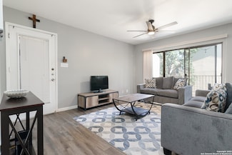 8642 Fredericksburg Rd Unit 309, San Antonio, TX 78240