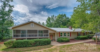 2316 Golf Course Rd, Columbus, NC 28722