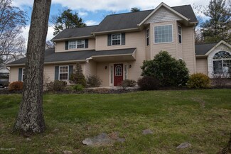226 Terrace Dr, Saylorsburg, PA 18353