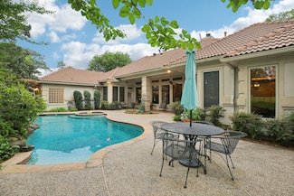 6230 Pebble Beach Dr, Houston, TX 77069