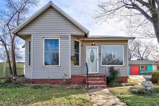 915 E Noble Ave, Guthrie, OK 73044