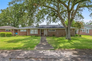 128 Greenwood Dr, Jennings, LA 70546