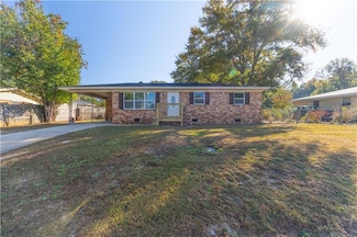 803 S 14th Ave, Lanett, AL 36863