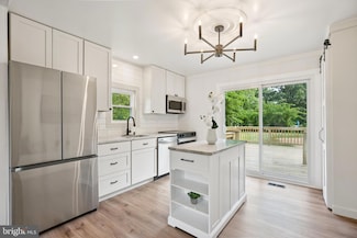27136 Dogwood Ln, Mechanicsville, MD 20659
