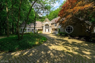 3681 Oak Glen Cir NW, North Canton, OH 44720