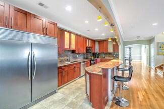 65 Pension Rd, Manalapan, NJ 07726