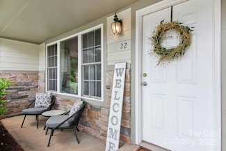 22 Rotunda Cir, Asheville, NC 28806