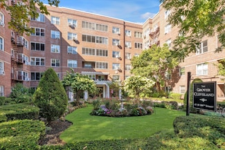 67-38 108th St Unit A-47, Forest Hills, NY 11375