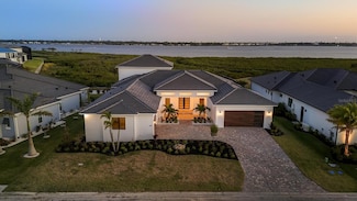 1613 4th St E, Palmetto, FL 34221