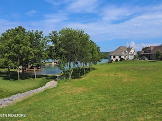 230 Cormorant Dr, Vonore, TN 37885