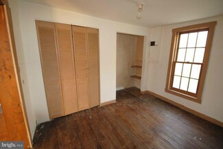 512 Mount Carmel Rd, Paris, VA 20130