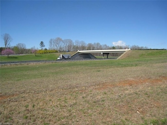 191 Key St, Pilot Mountain, NC 27041
