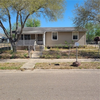 1418 Gavilan St, Corpus Christi, TX 78417