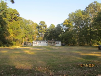 916 N Taylor Carter Rd, Crossett, AR 71635
