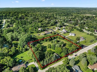 N72W22126 Good Hope Rd, Sussex, WI 53089
