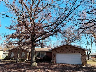 437 Birch St NW, Demotte, IN 46310