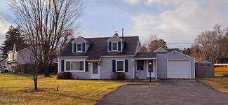 1043 Inner Dr, Schenectady, NY 12303